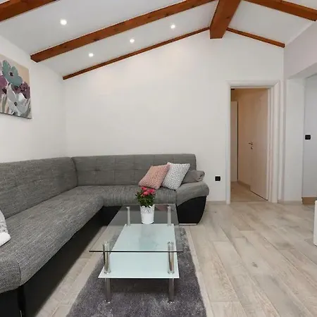 Vila Mery Ferenci